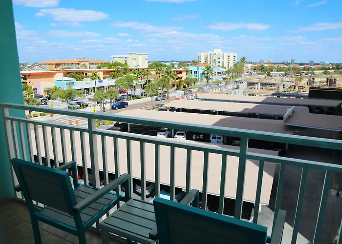 Hotel Dolphin Sands Clearwater Beach, An Ascend Collection 4*
