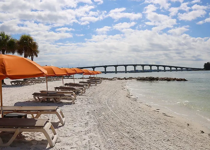 Dolphin Sands Clearwater Beach, An Ascend Collection Hotel Clearwater Beach