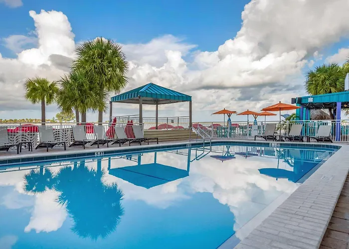 Hotel Dolphin Sands Clearwater Beach, An Ascend Collection 4*