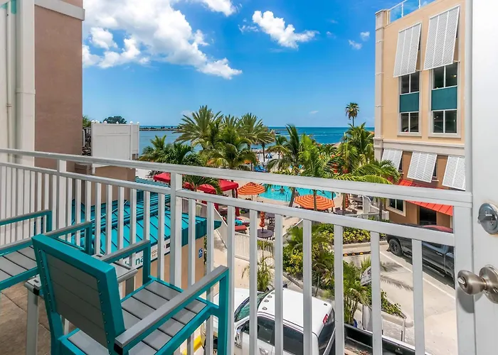 Dolphin Sands Clearwater Beach, An Ascend Collection Hotel Clearwater Beach