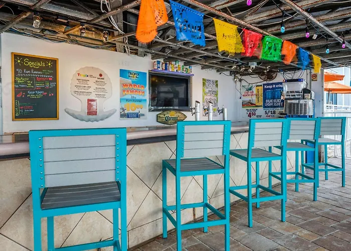 Dolphin Sands Clearwater Beach, An Ascend Collection Hotel 4*