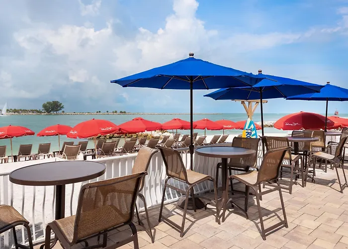 Dolphin Sands Clearwater Beach, An Ascend Collection Hotel