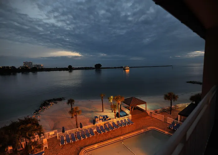 Hotel Dolphin Sands Clearwater Beach, An Ascend Collection Clearwater Beach