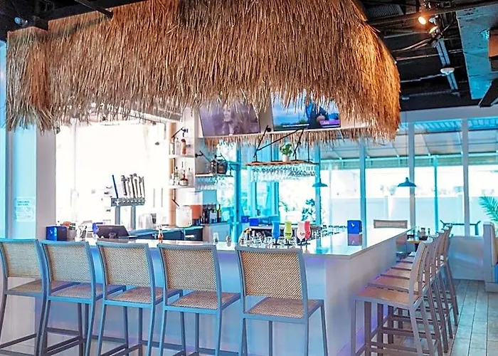 Hotel Dolphin Sands Clearwater Beach, An Ascend Collection Clearwater Beach