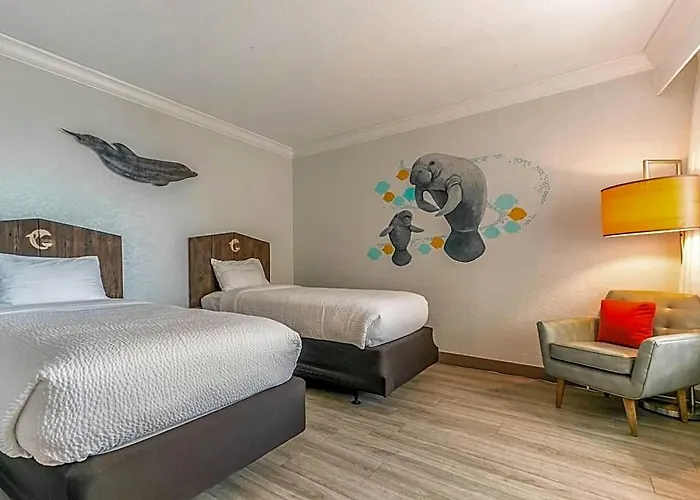 Hotel Dolphin Sands Clearwater Beach, An Ascend Collection 4*